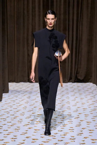 Look 33